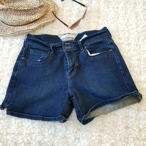 Levi's Jeans Womens Denim High waisted Shorts, Size 6 - Picture 2 of 8
